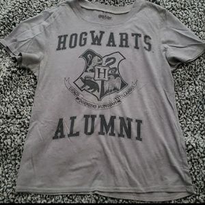 Grey hogwarts tshirt